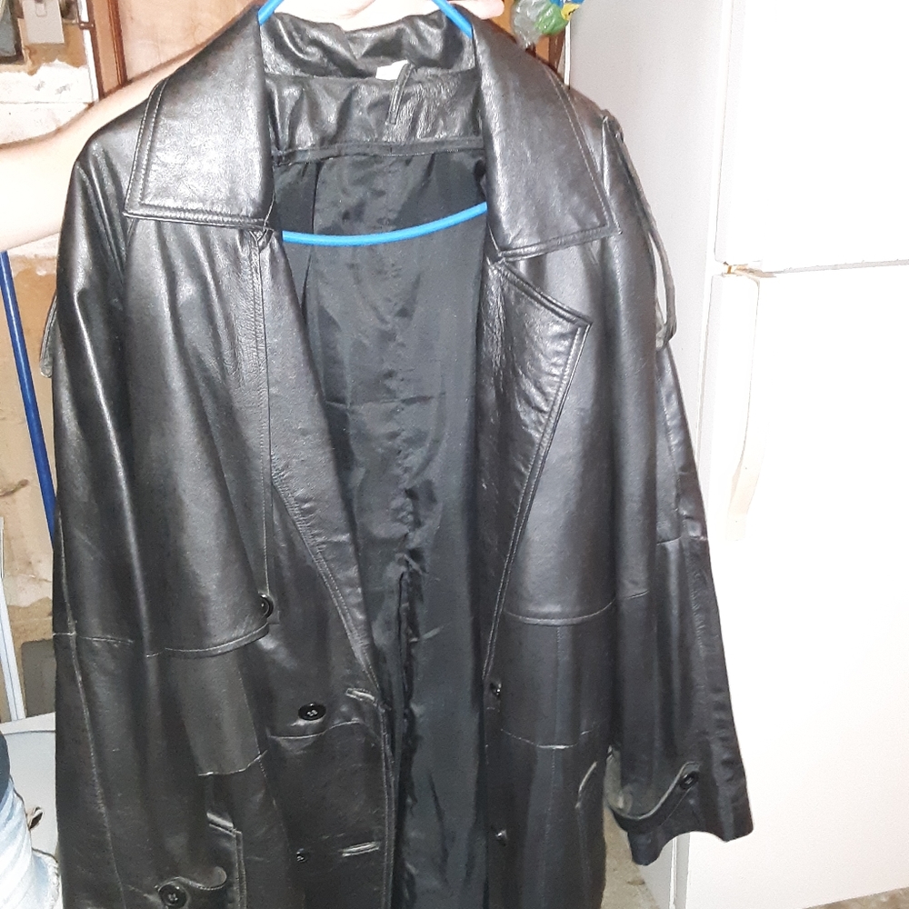 Black trench coat. Duster.